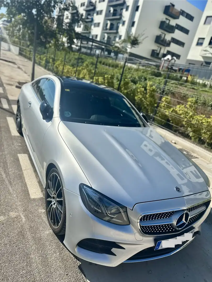 Mercedes-Benz E 220 d Coupe 9G-TRONIC AMG Line Gris - 2