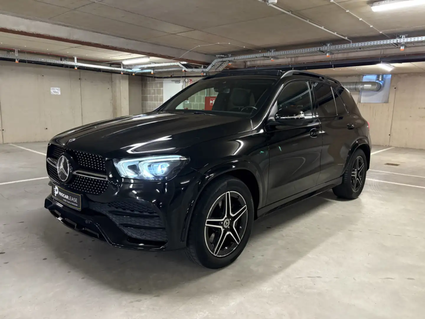 Mercedes-Benz GLE 400 D AMG/ 4Matic /PANORAMA/ BURMESTER Zwart - 1
