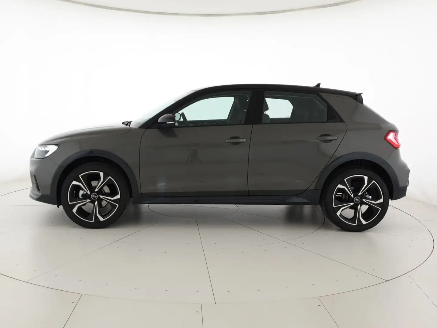 Audi A1 Allstreet 35TFSI 150CV S tronic Idnetity Contrast Grigio - 2