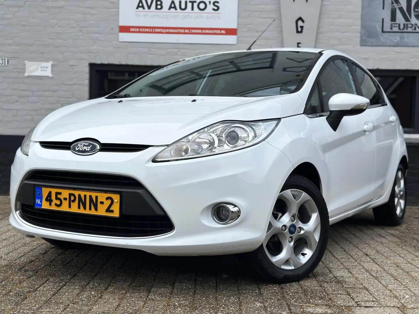 Ford Fiesta 1.25 Titanium Airco Cruise APK 29-08-25 Wit - 1