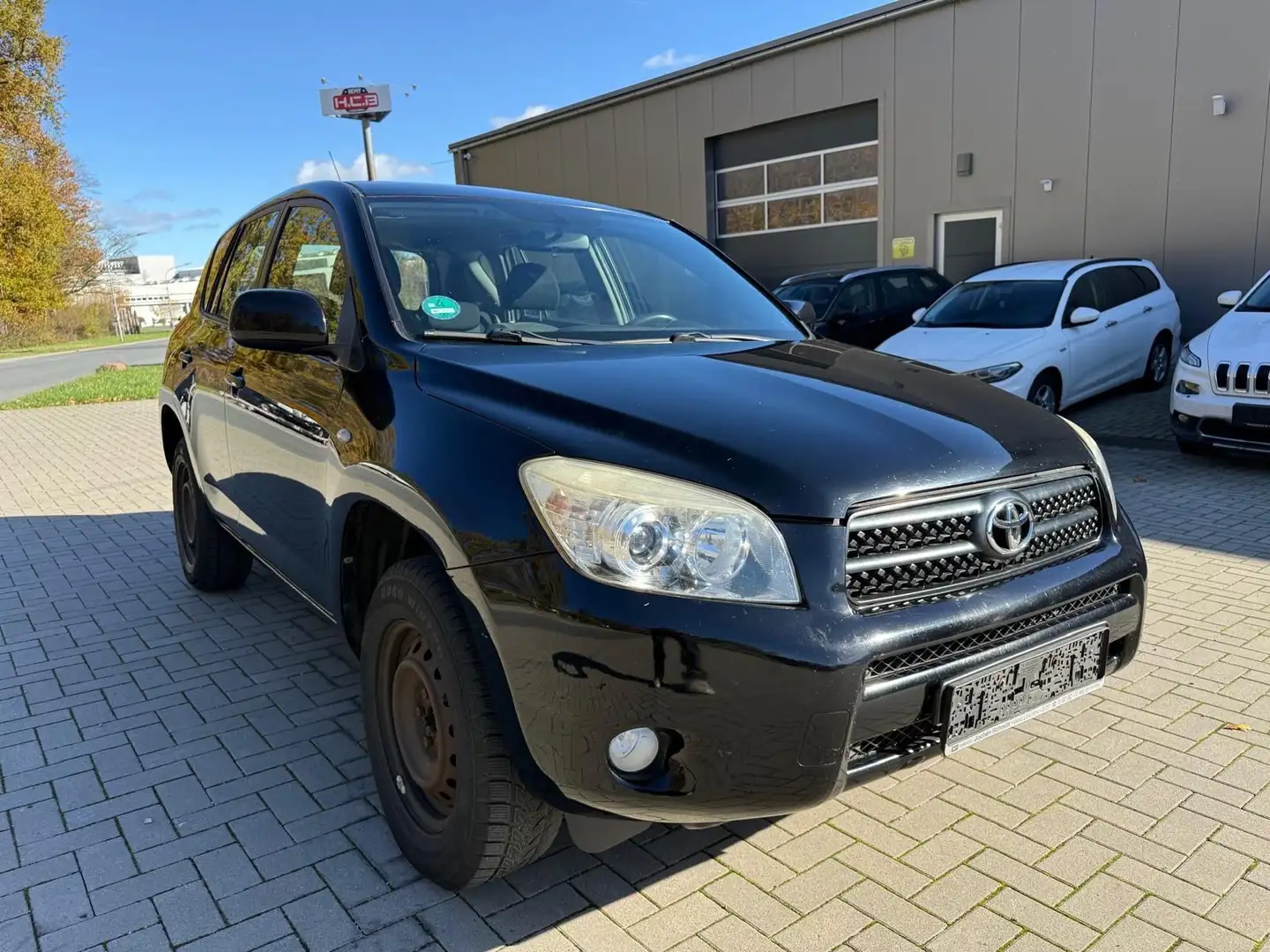 Toyota RAV 4 RAV4 2,0 Sol Automatik 4x4 AHK Schwarz - 1
