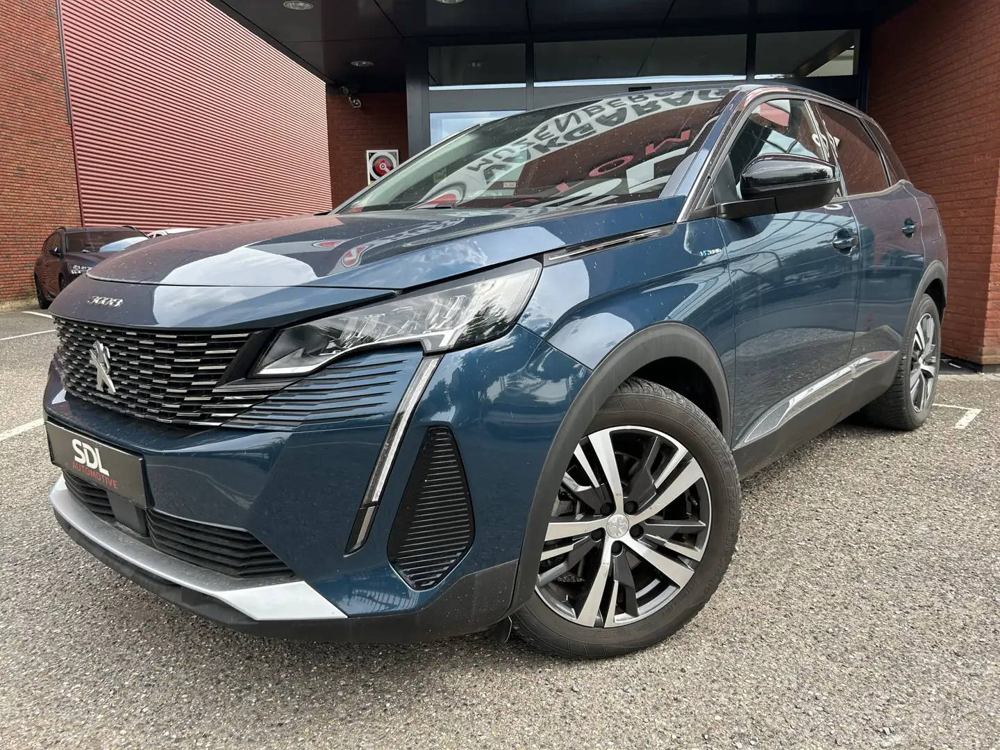 Peugeot 3008 1.6 HYbrid 225 Allure // LED // NAVI + CARPLAY // Blauw - 2