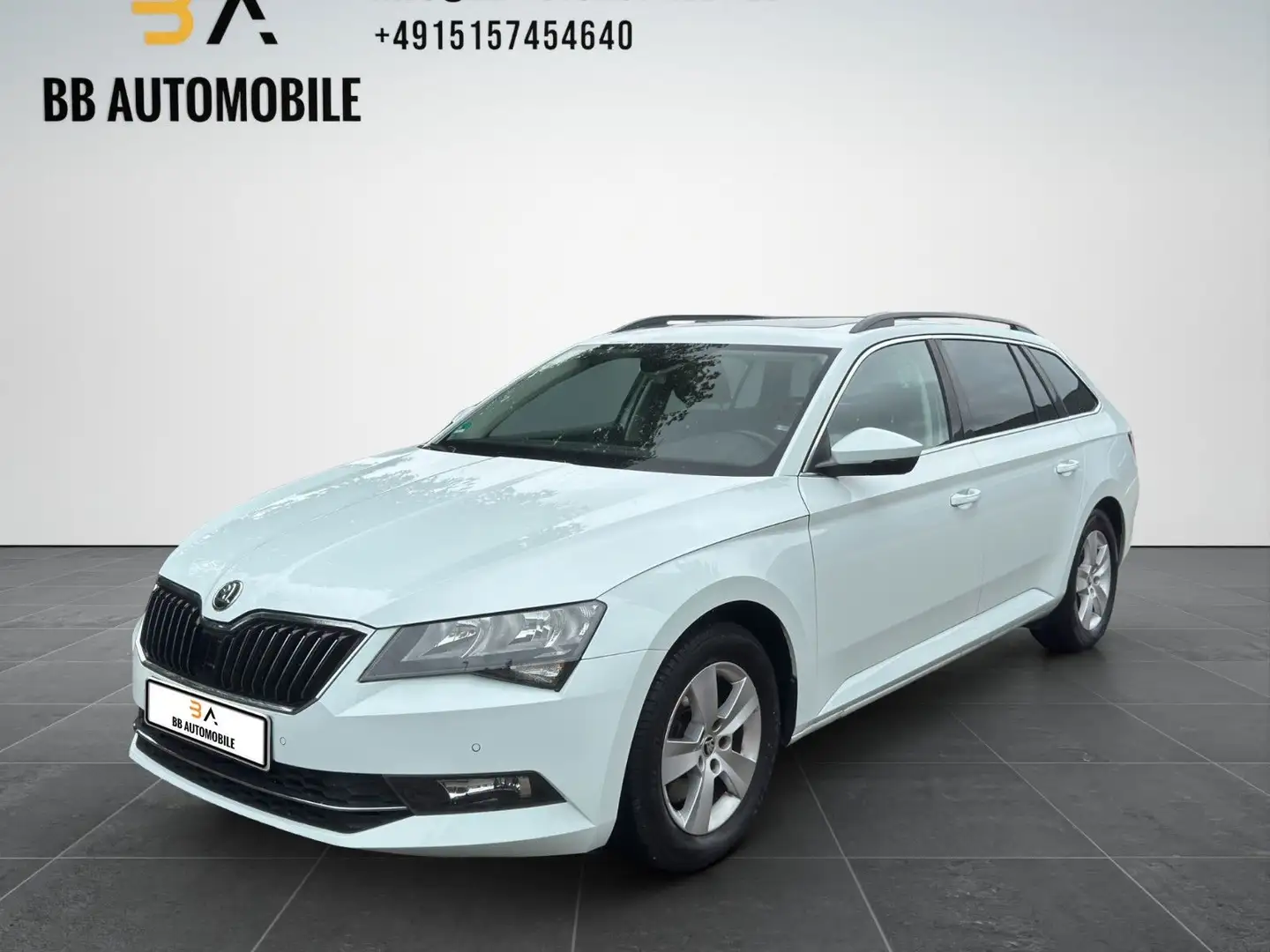 Skoda Superb Ambition DSG PANO ACC KLIMA *LASER-WEIß Weiß - 1