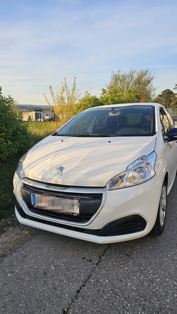 Peugeot 208 208 Style 1,2 PureTech 82 Style Weiß - 1