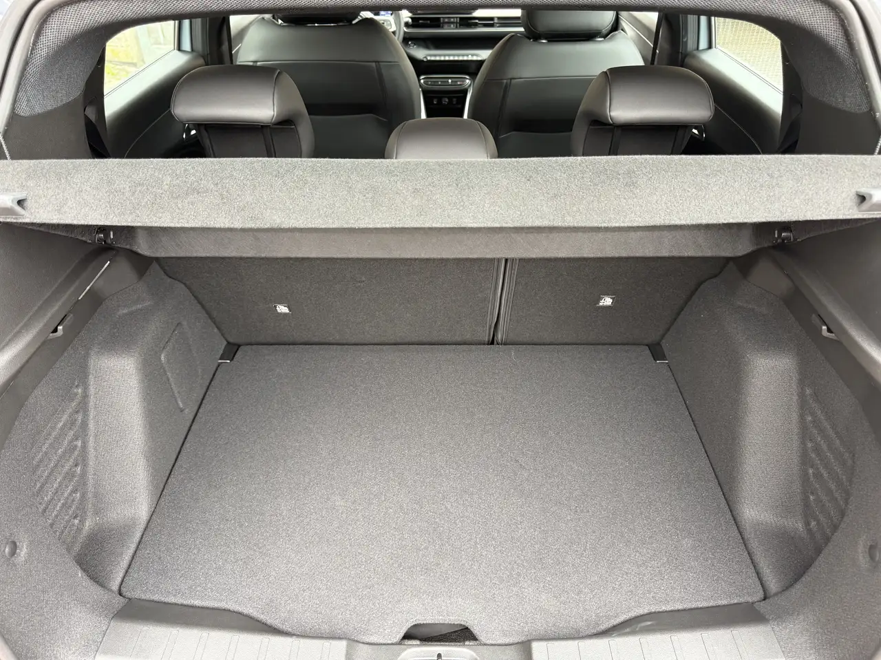 Jeep Avenger 1.2 turbo e-hybrid mhev Upland 4xe 145cv edct6 37