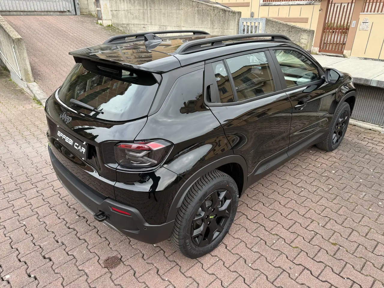 Jeep Avenger 1.2 turbo e-hybrid mhev Upland 4xe 145cv edct6 5