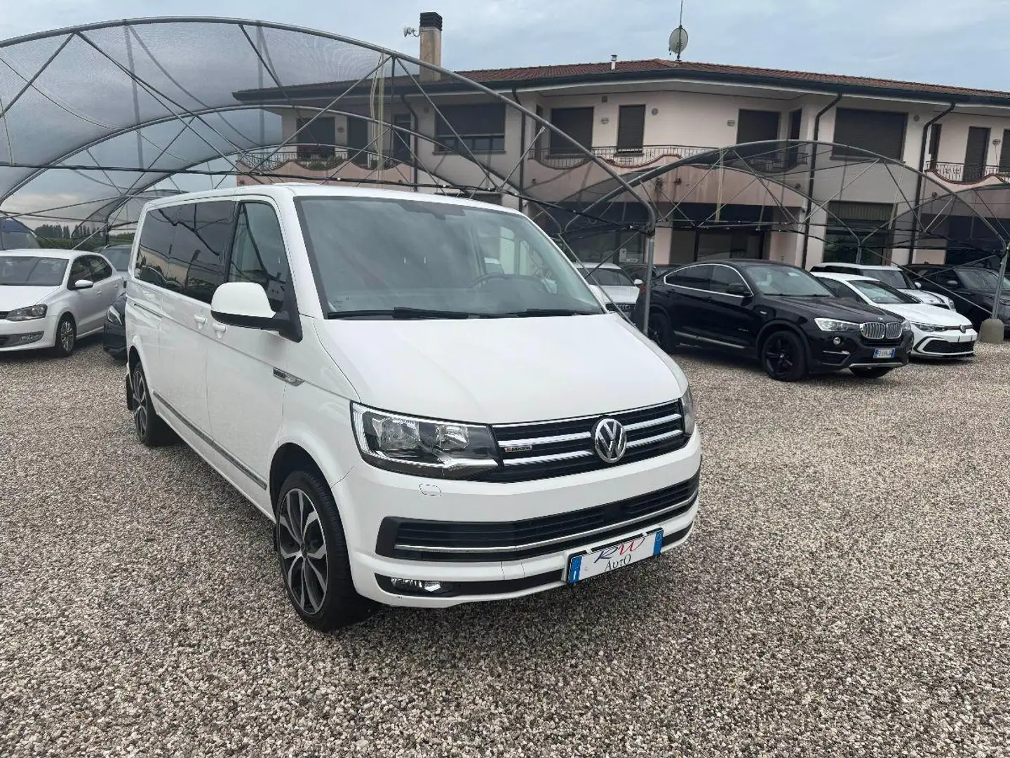 Volkswagen T6 Caravelle T6  2.0 TDI 204CV DSG 4Motion Highline LANG Blanco - 2