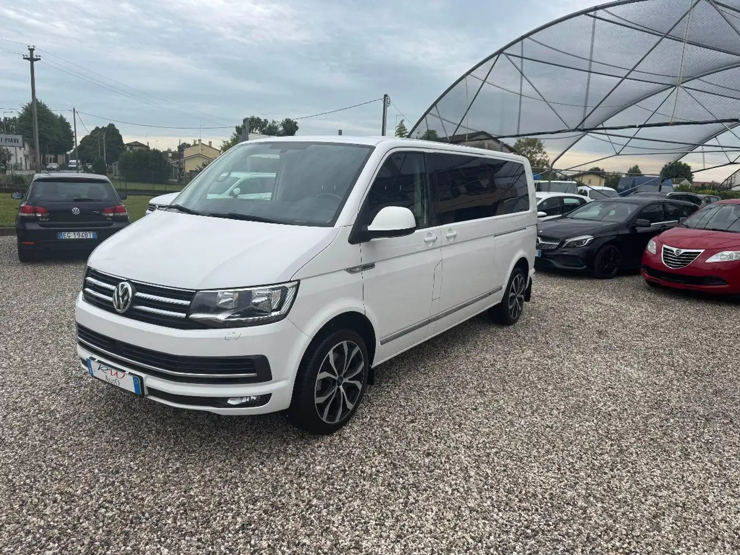 Volkswagen T6 Caravelle T6  2.0 TDI 204CV DSG 4Motion Highline LANG Blanco - 1