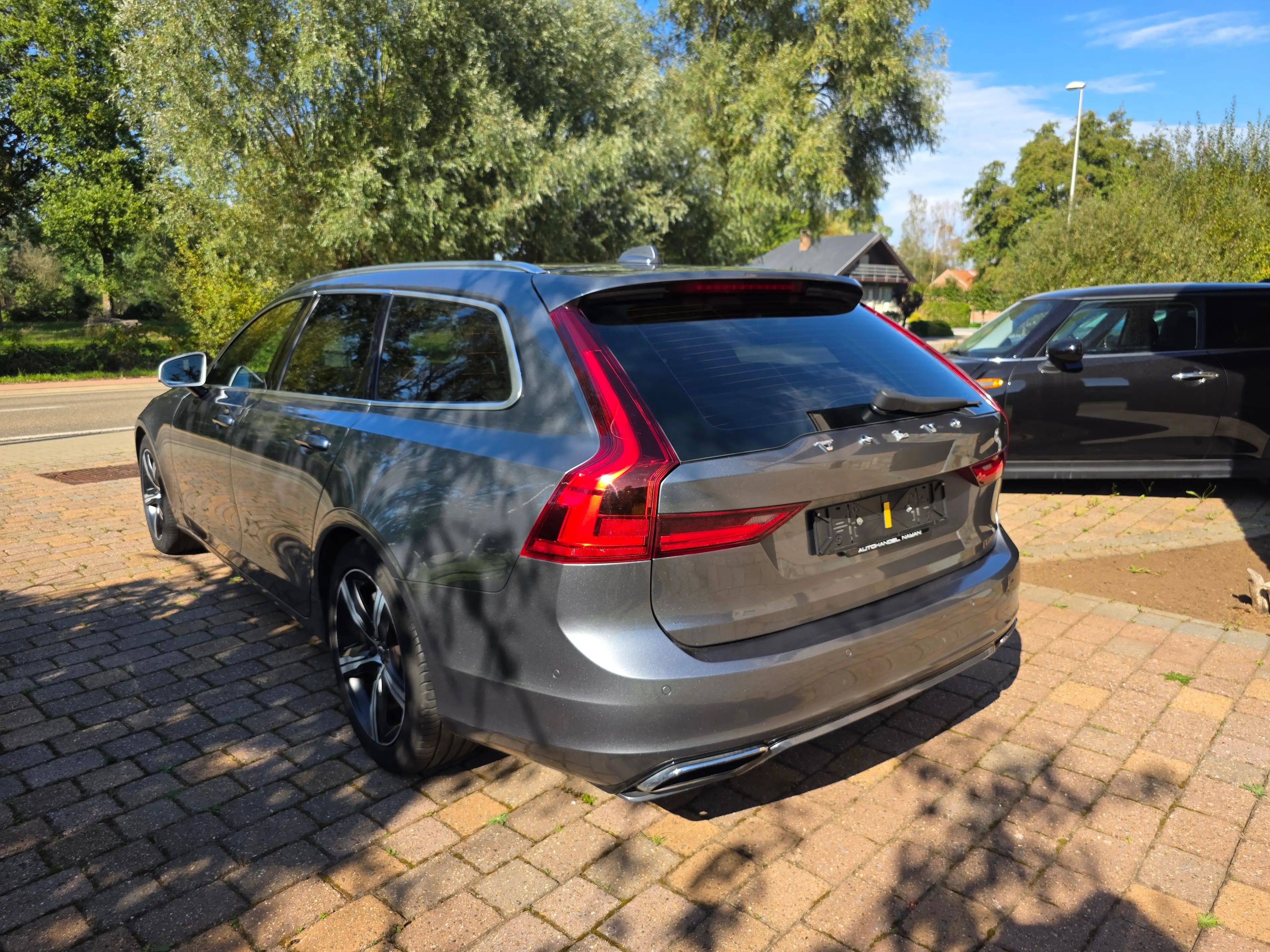 Volvo V90 V90 2.0 D4 AWD R-Design Geartronic — photo 11