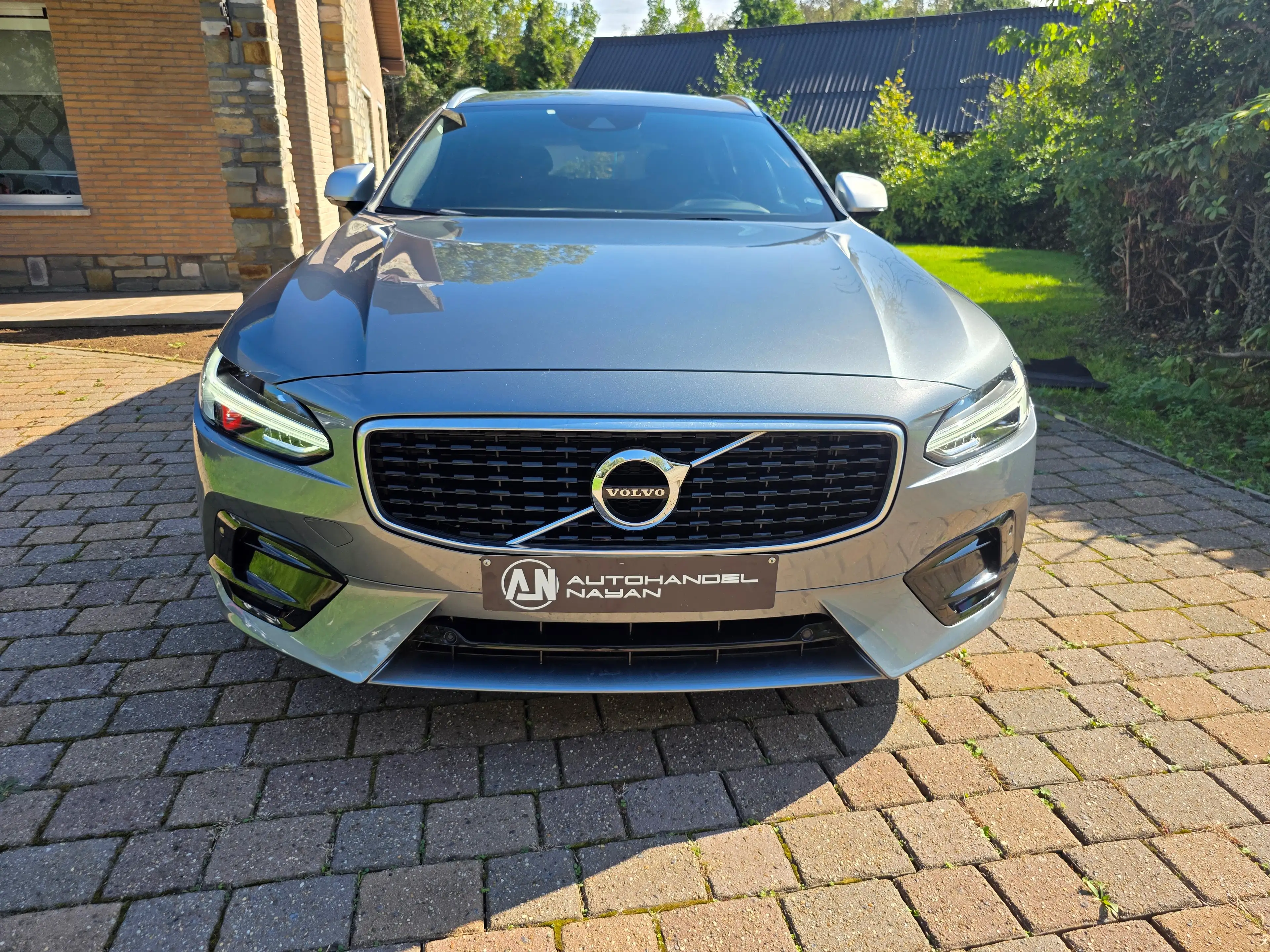 Volvo V90 V90 2.0 D4 AWD R-Design Geartronic — photo 2