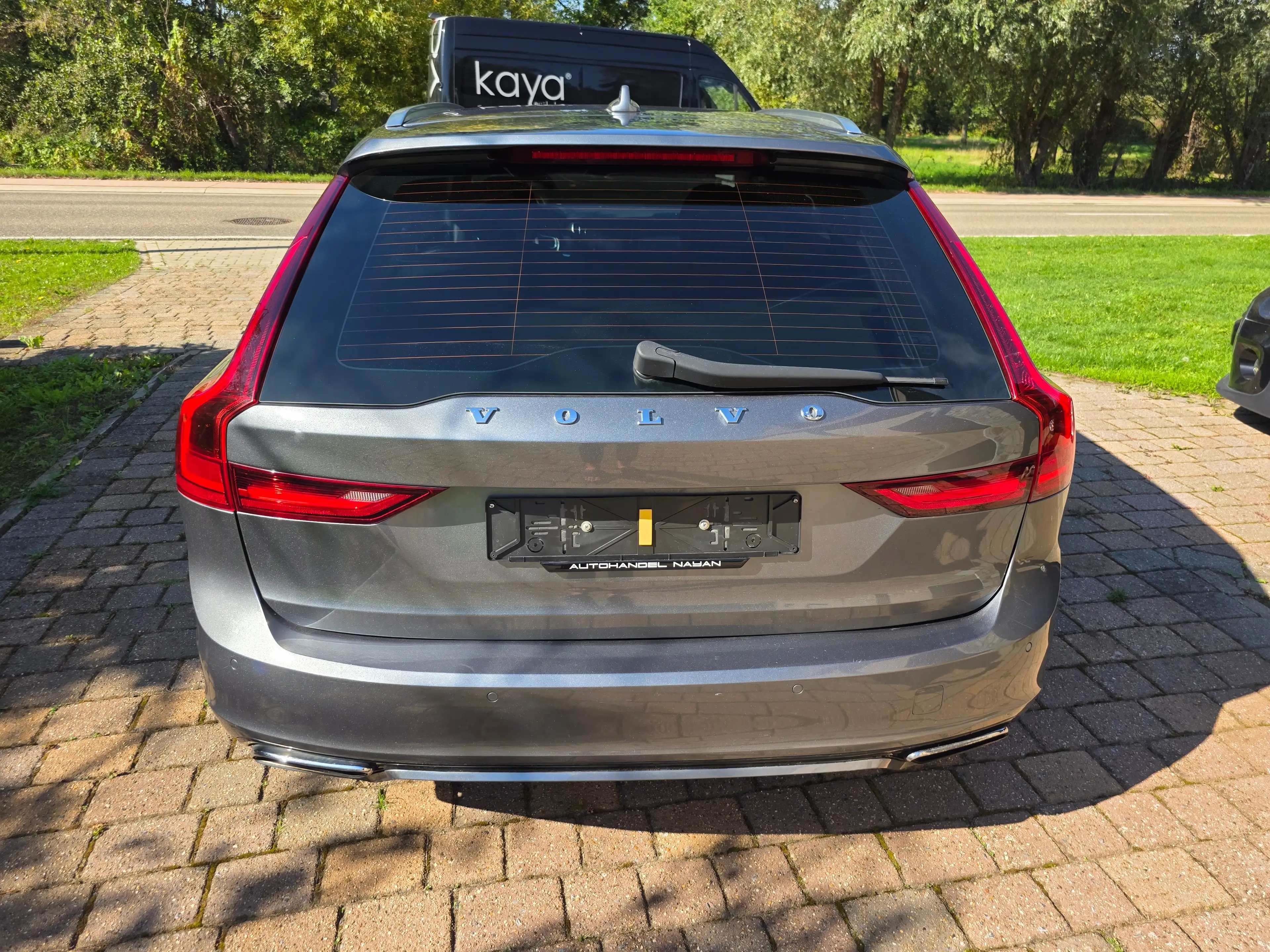 Volvo V90 V90 2.0 D4 AWD R-Design Geartronic — photo 13