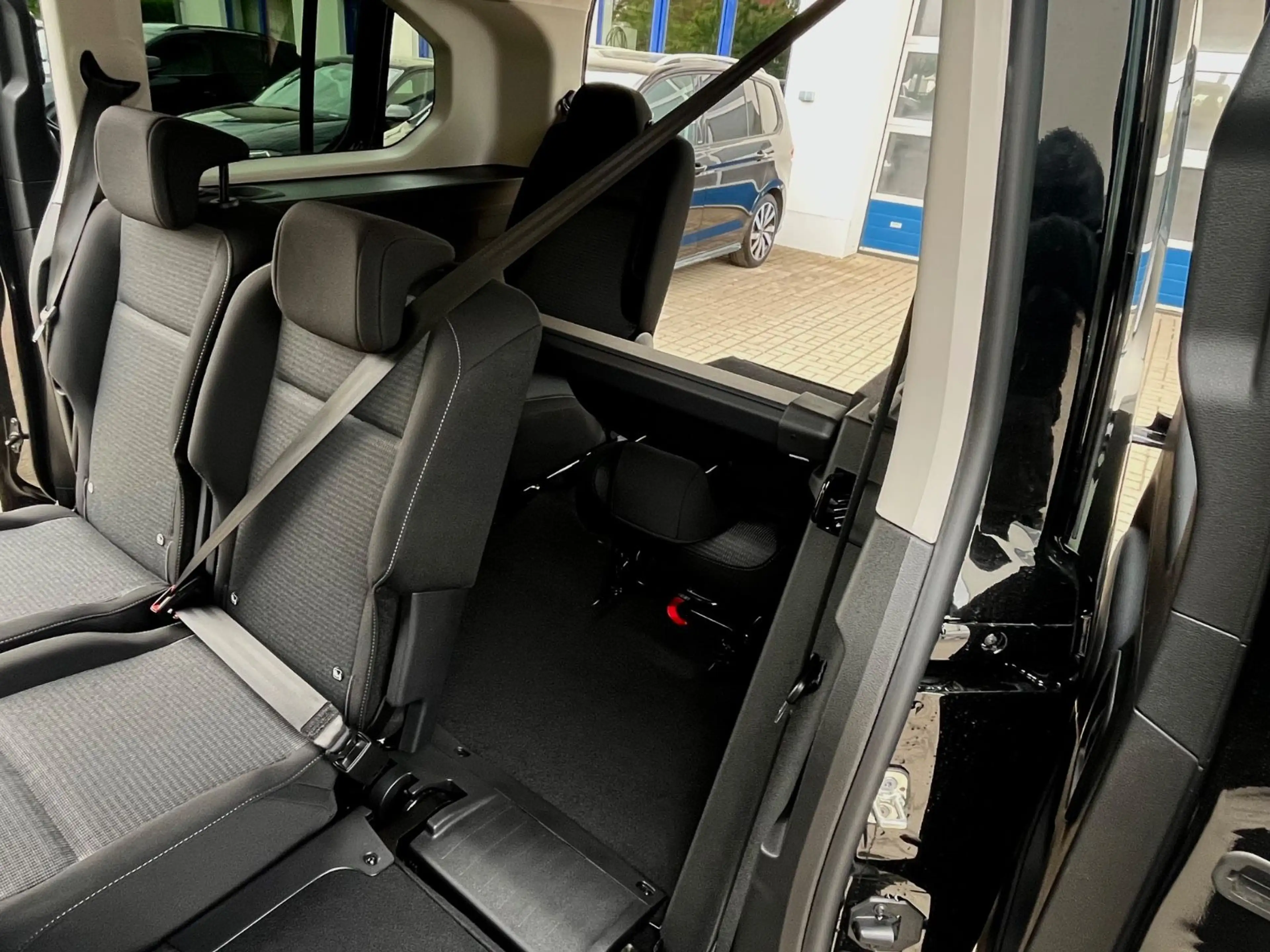 Toyota Proace Verso L2 Teamplayer,7Sitze,ACC,SHZ — photo 14