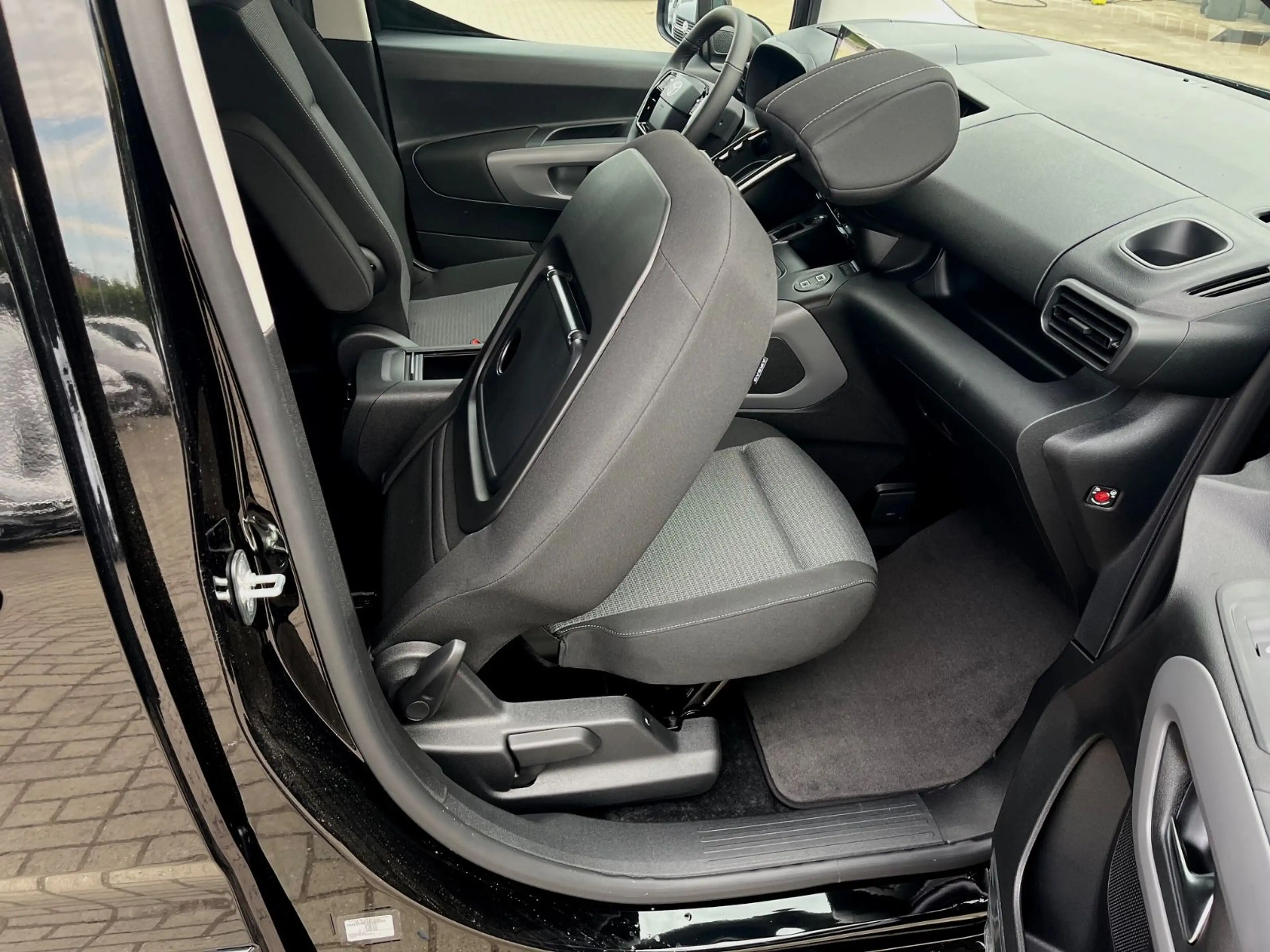 Toyota Proace Verso L2 Teamplayer,7Sitze,ACC,SHZ — photo 11