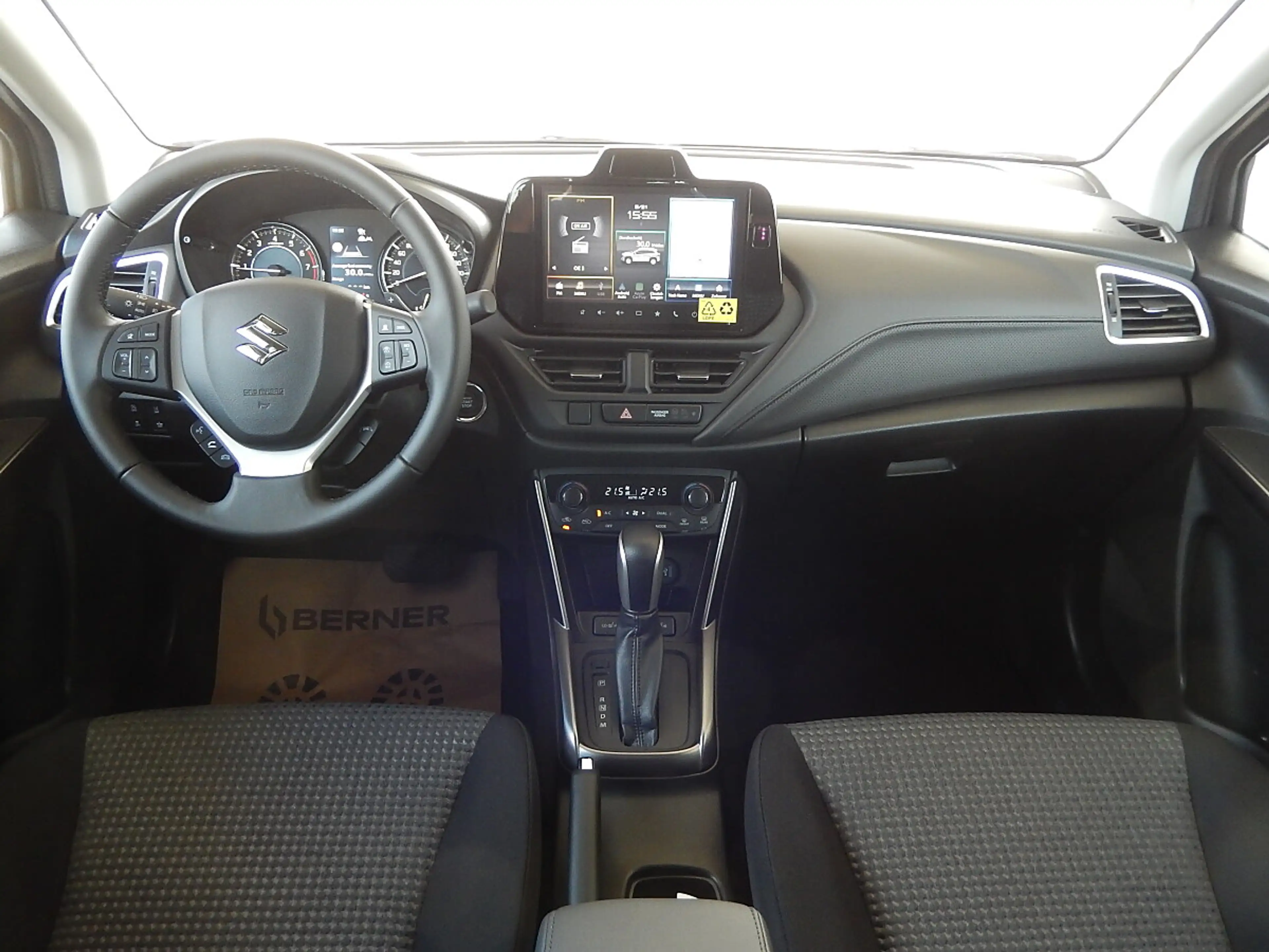 Suzuki S-Cross 1,4 Hybrid shine Aut. — photo 12