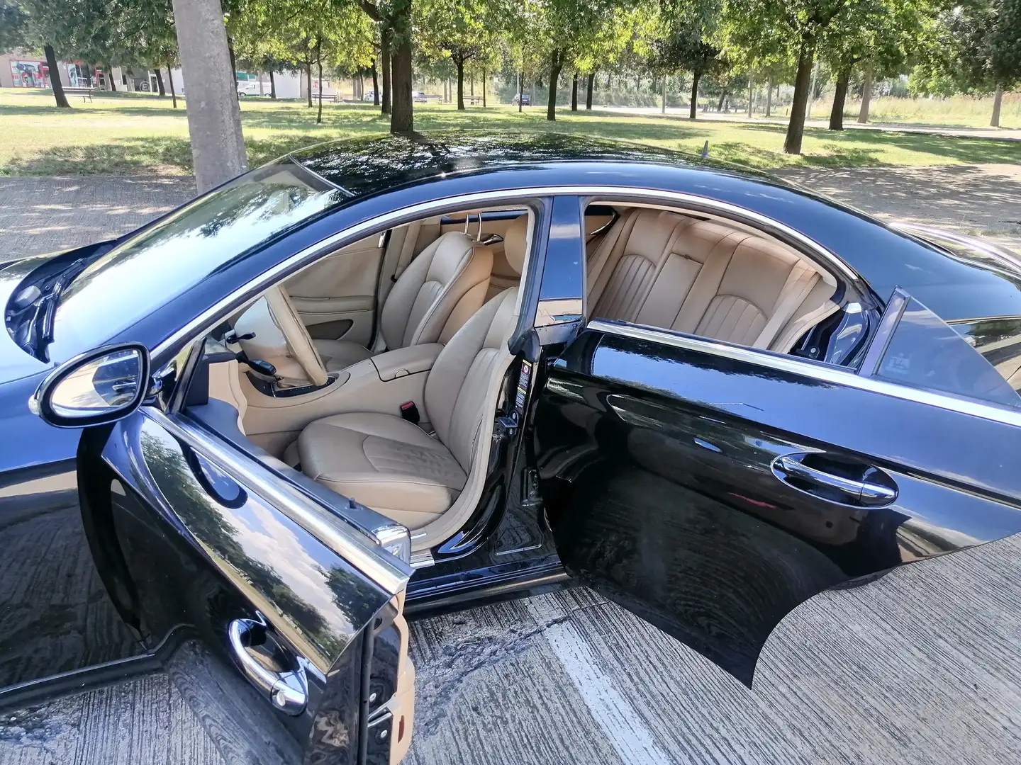 Mercedes-Benz CLS 350 CLS 350 AMG Fekete - 1