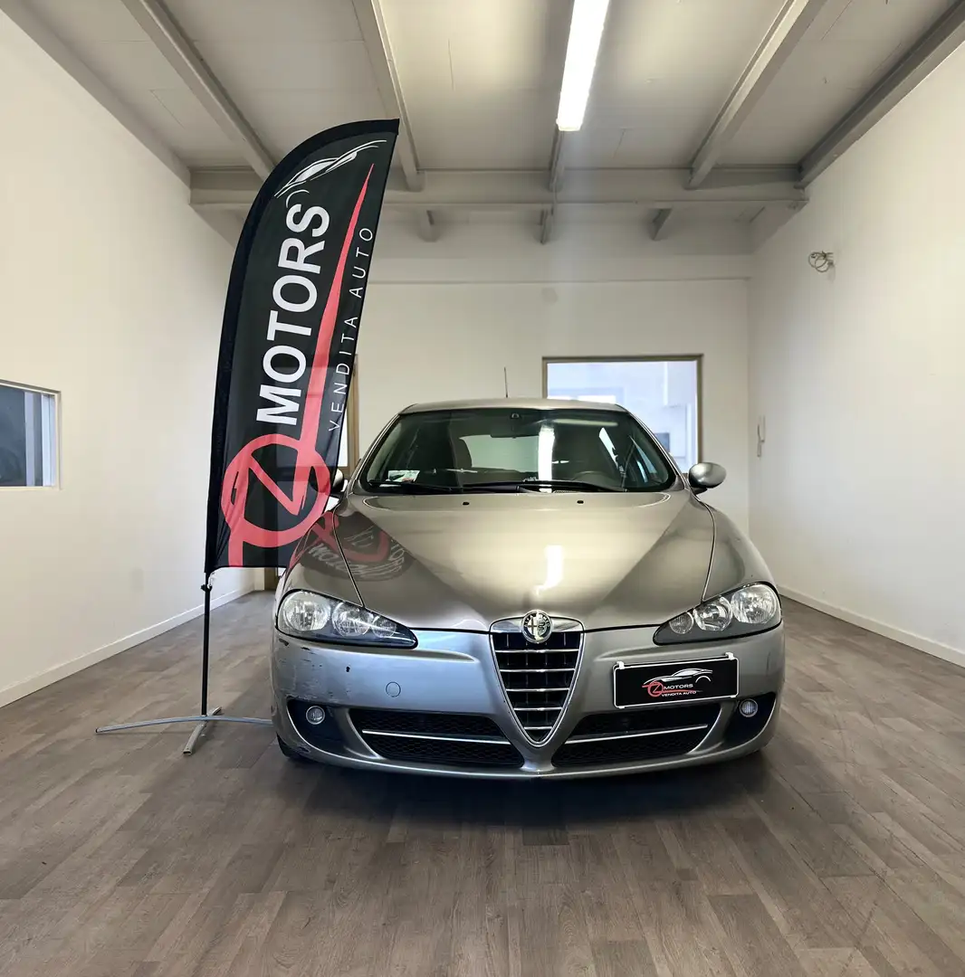 Alfa Romeo 147 147 5p 1.6 16v Progression 120cv GPL NEOPATENTATI Grigio - 1