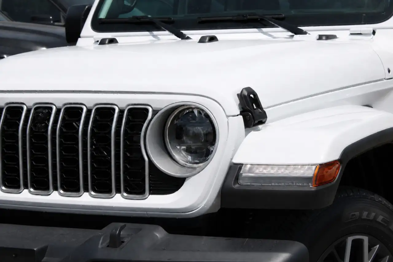 Jeep Wrangler снимка Jeep Wrangler