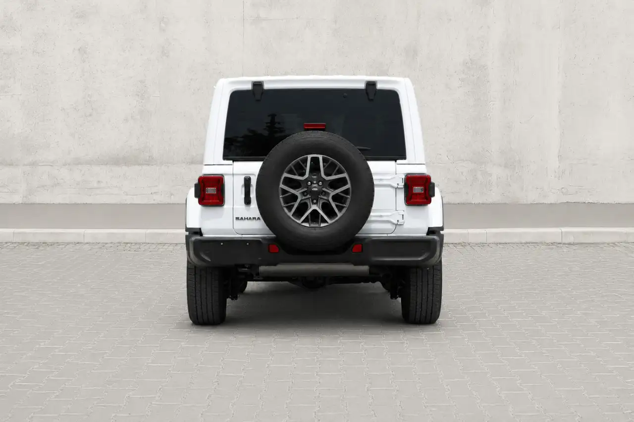 Jeep Wrangler снимка Jeep Wrangler