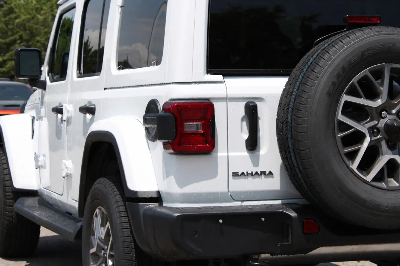 Jeep Wrangler снимка Jeep Wrangler