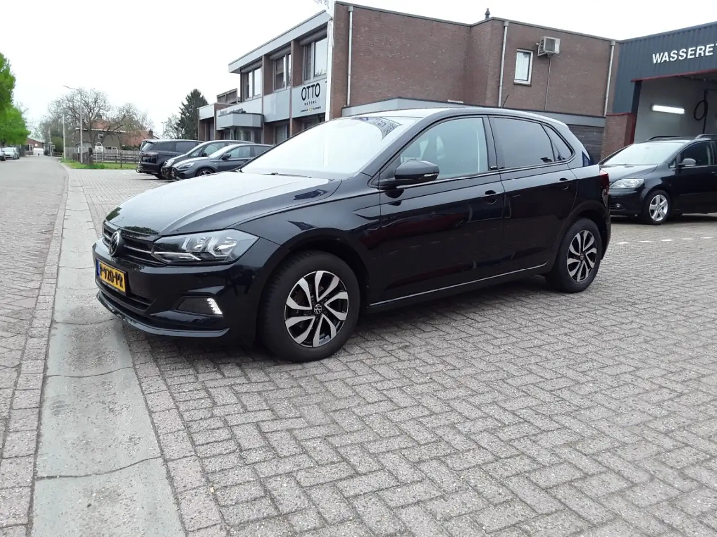 Volkswagen Polo 1.0 TSI 95PK ACTIVE Noir - 1