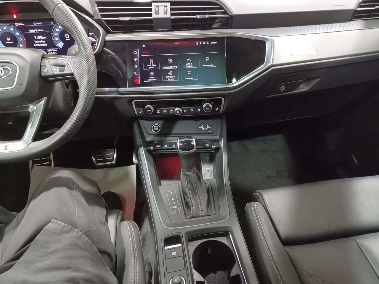 Audi Q3 снимка Audi Q3