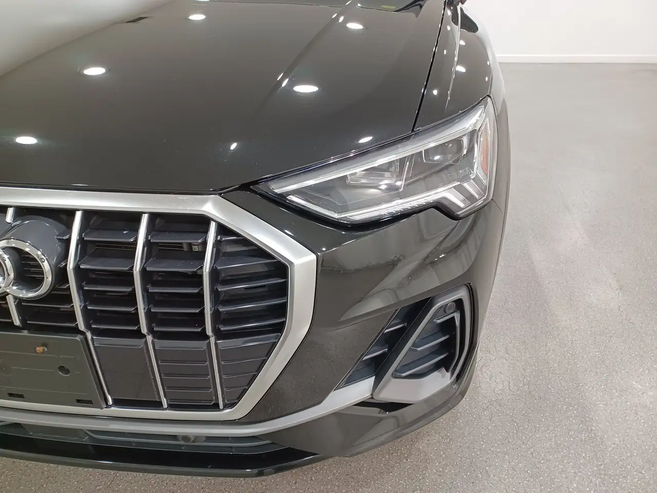 Audi Q3 снимка Audi Q3