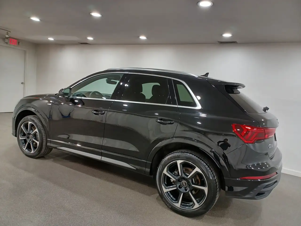 Audi Q3 снимка Audi Q3