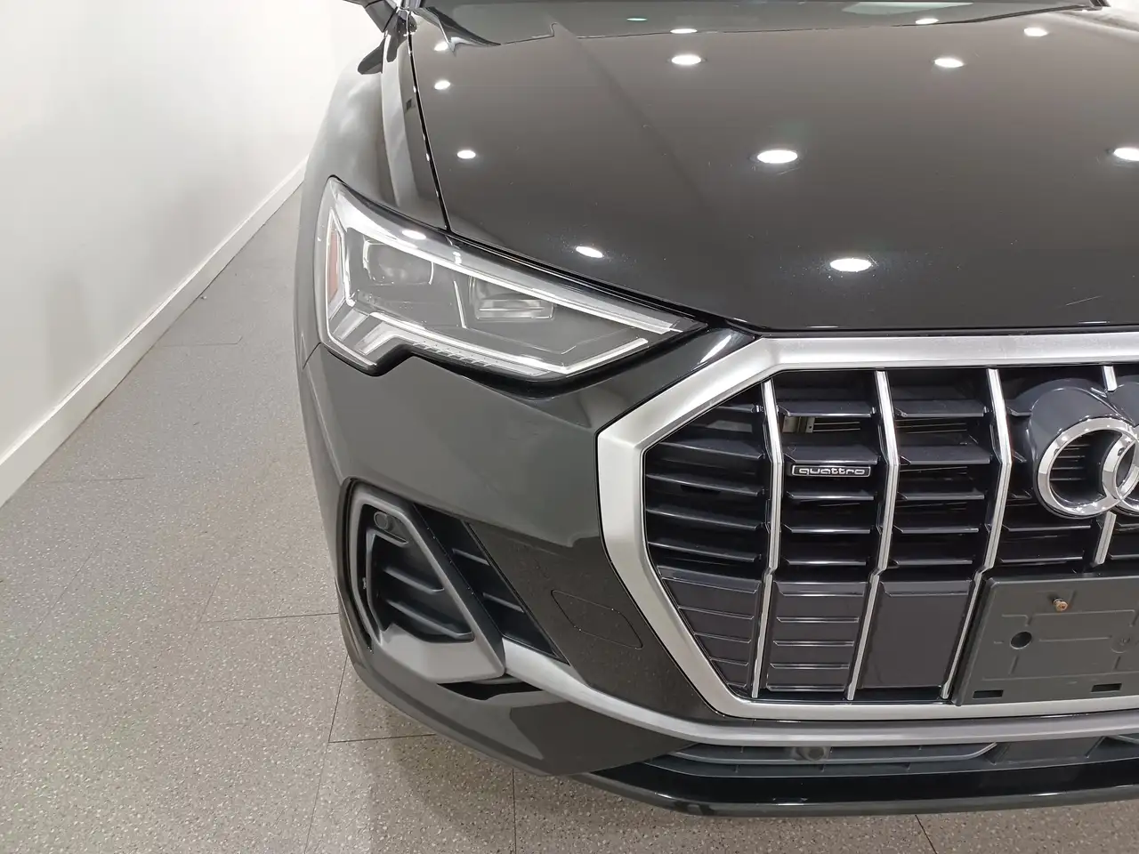 Audi Q3 снимка Audi Q3