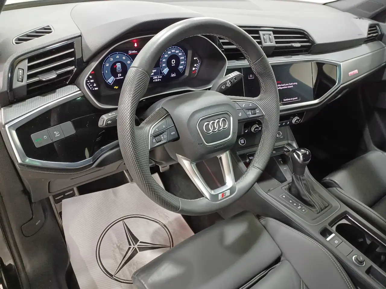 Audi Q3 снимка Audi Q3