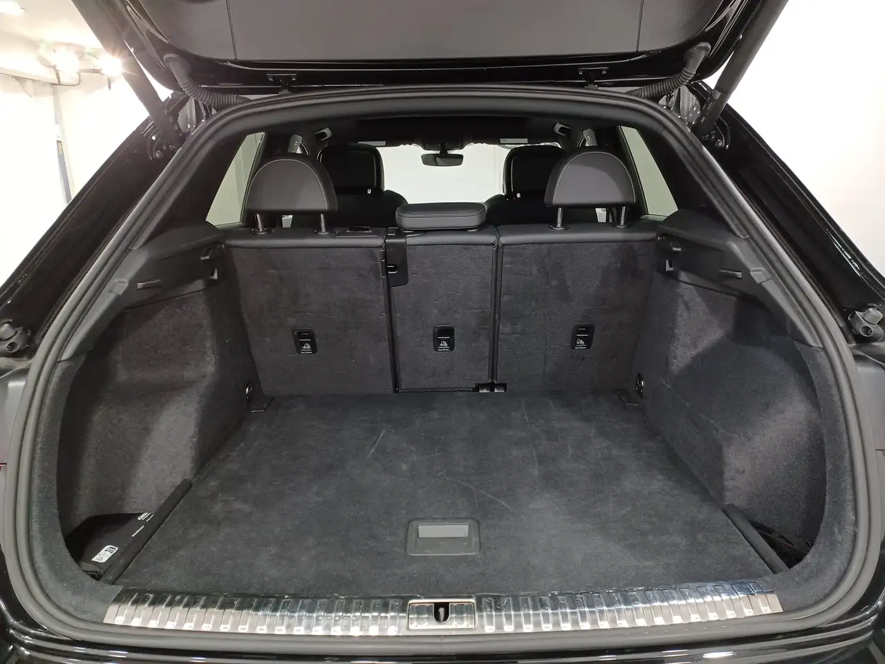 Audi Q3 снимка Audi Q3