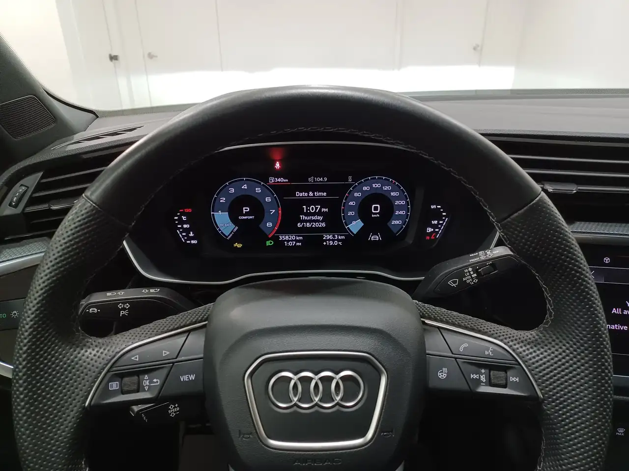 Audi Q3 снимка Audi Q3