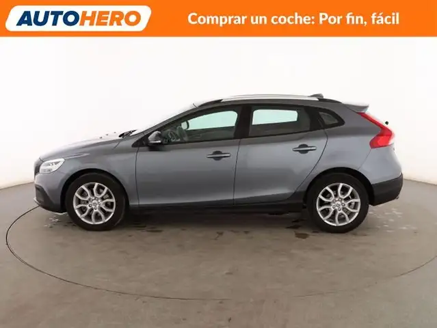 Volvo V40 view 3