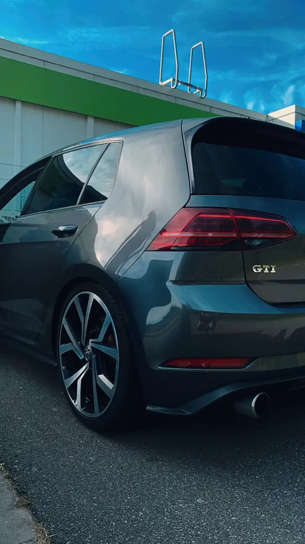 Volkswagen Golf 3.2 R32 4Motion - 2