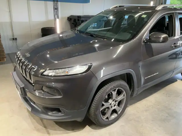Jeep Cherokee 3.2 V6 Limited 4WD Xen*Pano*Kamera*AHK