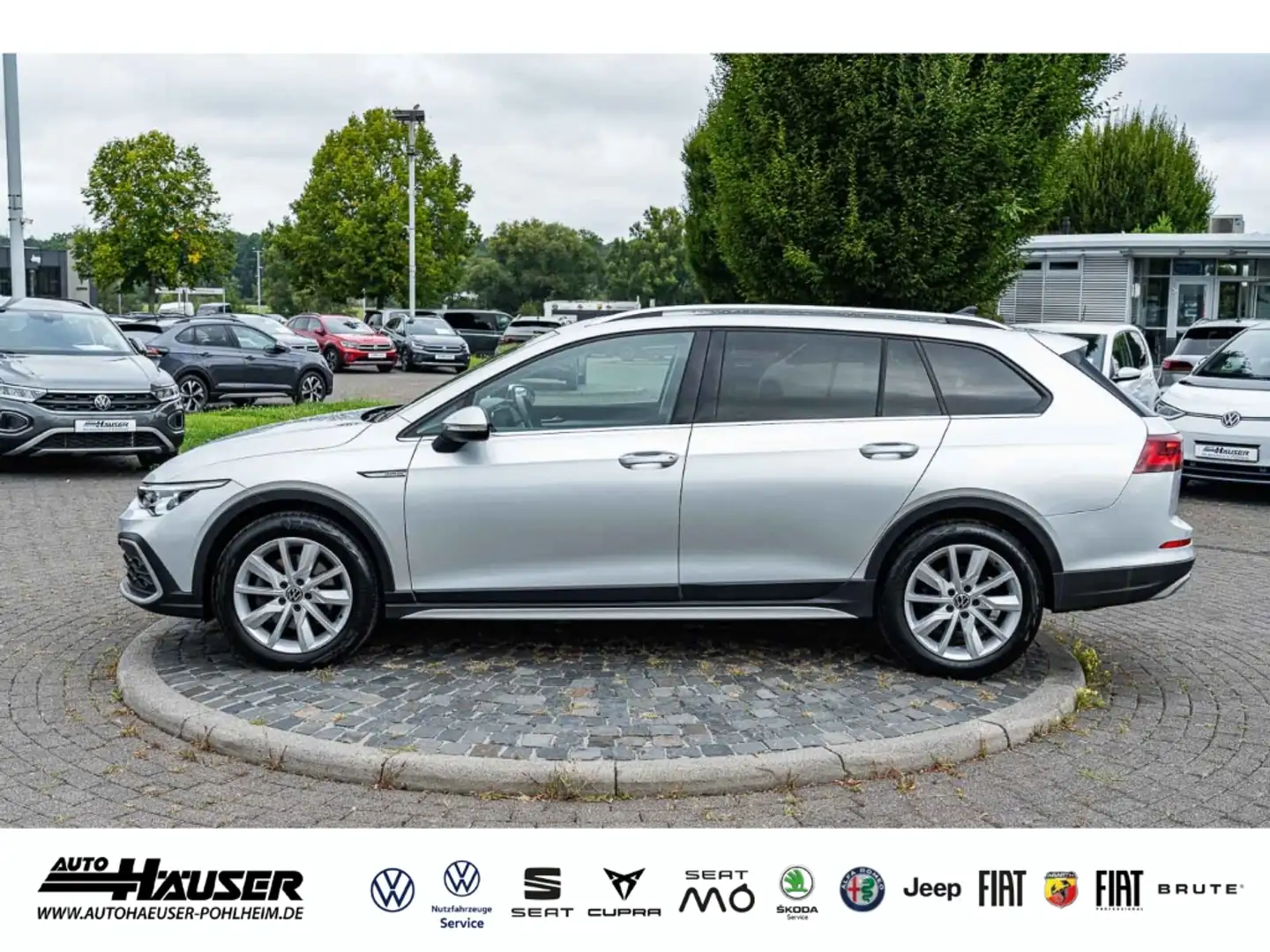 Volkswagen Golf Variant VIII 2.0 TDI DSG Alltrack 4Motion STANDHZG AHK NAV Silber - 2
