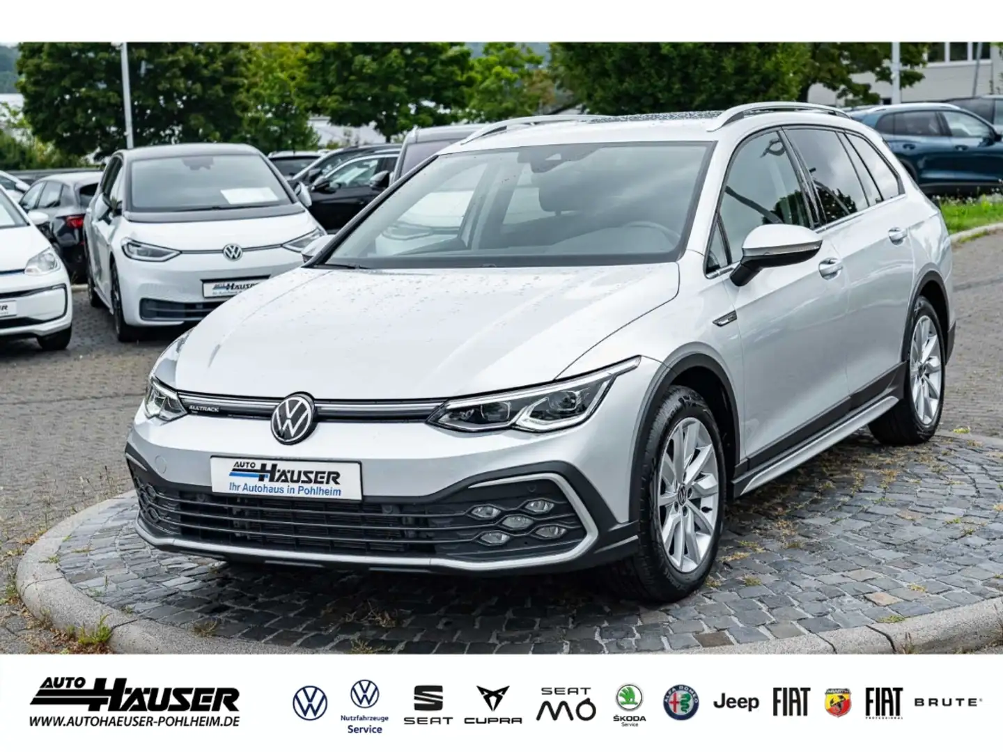 Volkswagen Golf Variant VIII 2.0 TDI DSG Alltrack 4Motion STANDHZG AHK NAV Silber - 1