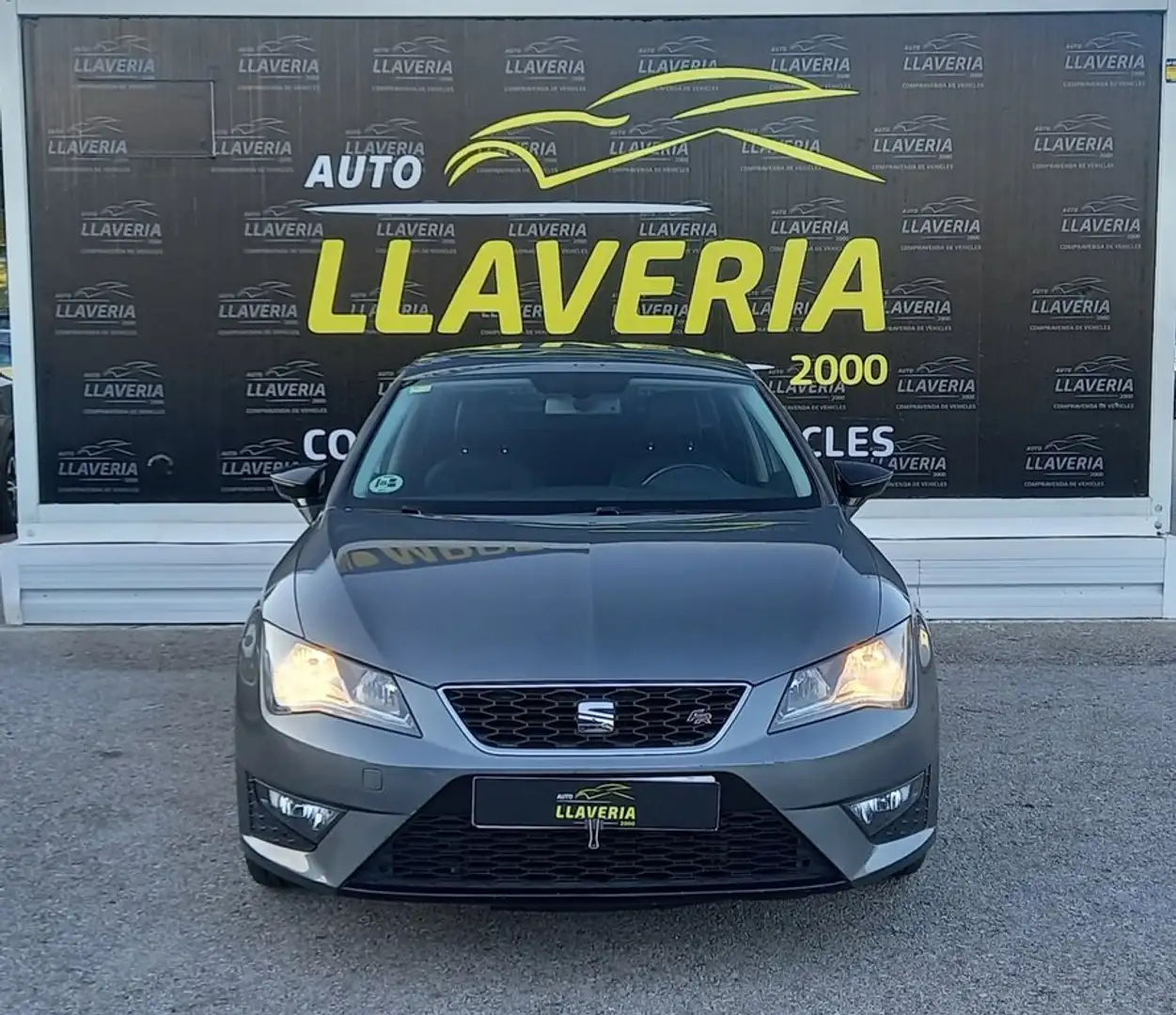 SEAT Leon ST 2.0TDI CR S&S FR Grau - 2