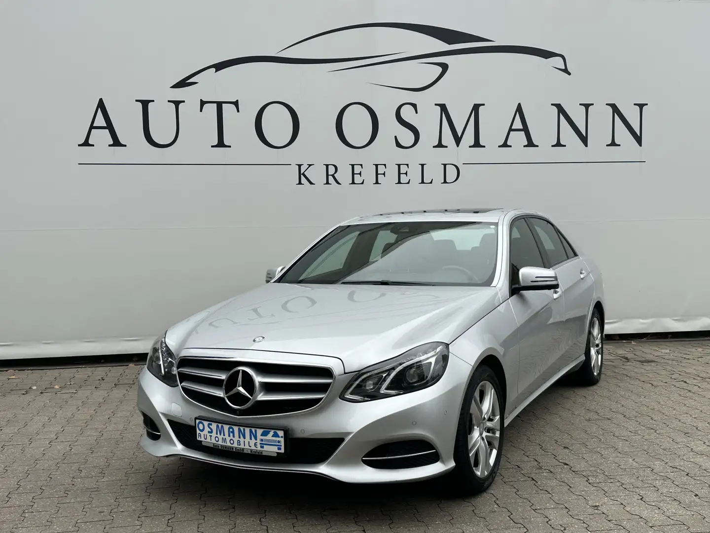 Mercedes-Benz E 250 7G-TRONIC Avantgarde 360°KAM Srebrny - 1