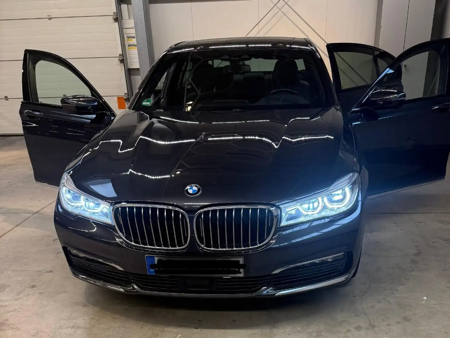 BMW 730 Negru - 1