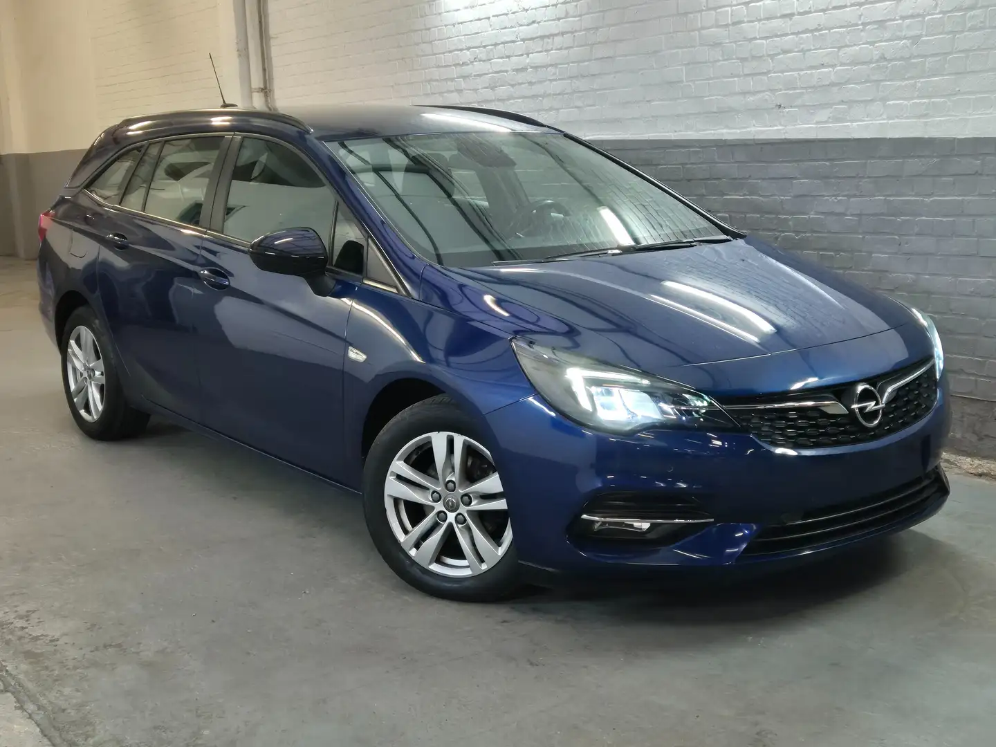 Opel Astra Sports Tourer 1.5 Turbo D -1 prop.- Top état Bleu - 1