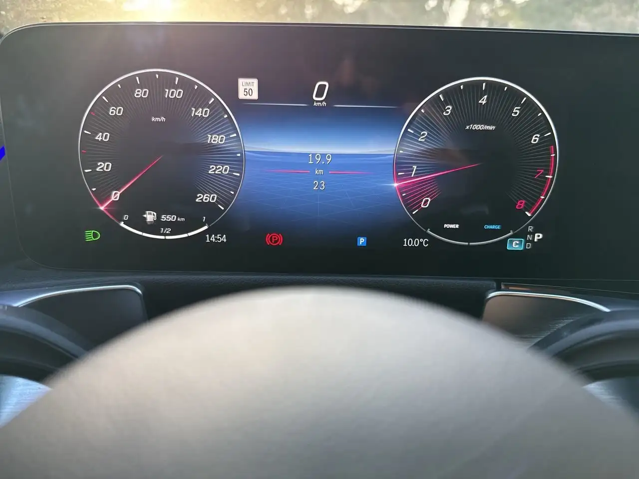 Mercedes-Benz GLB снимка Mercedes-Benz GLB
