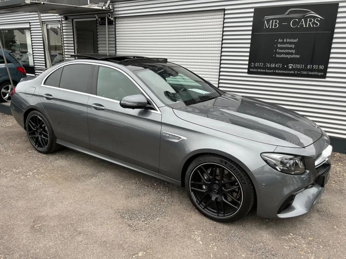 Mercedes-Benz E 63 AMG 4Matic+*PANO*WIDESCREEN*MULTIBEAM*360* Gris - 1