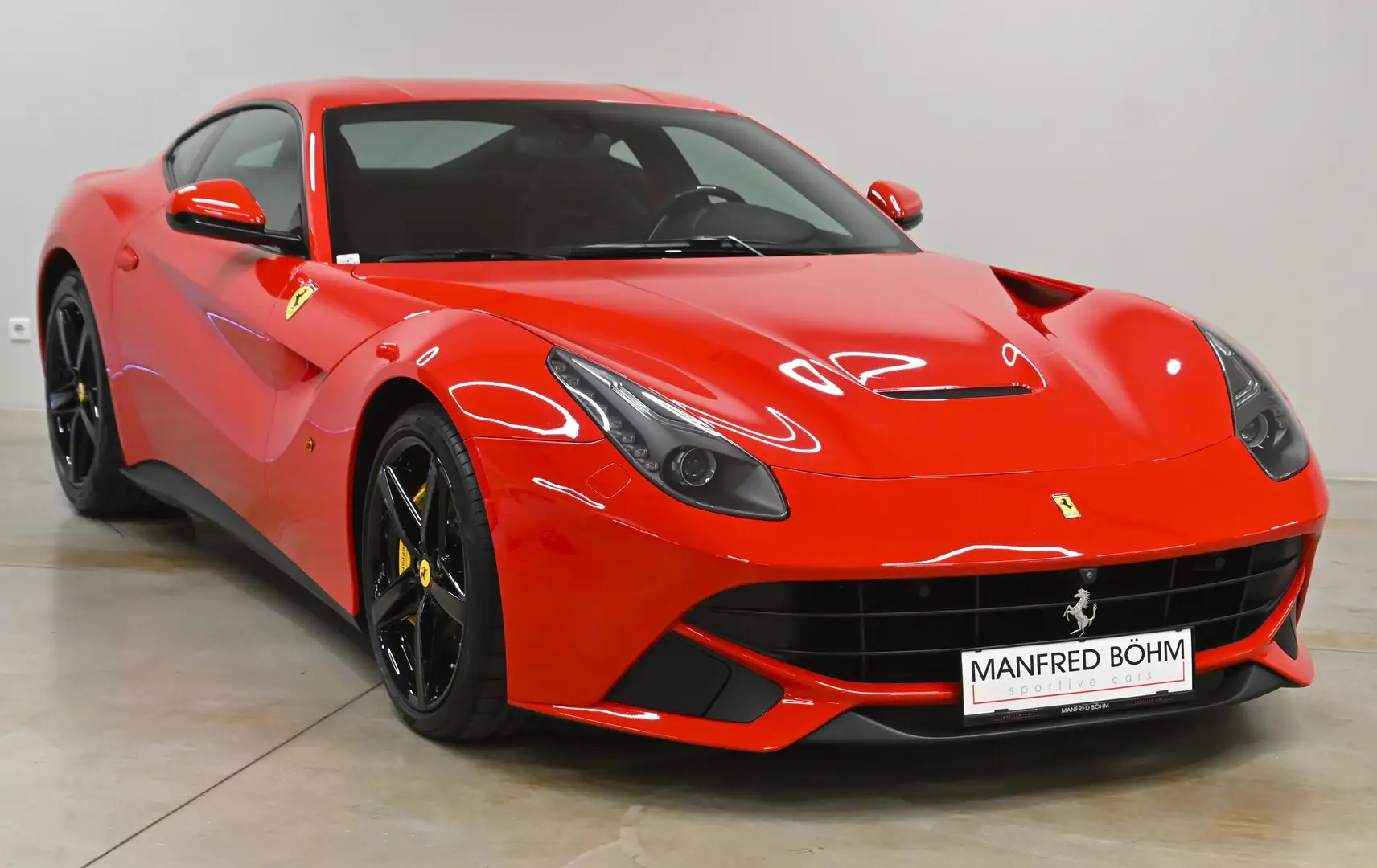 Ferrari F12 F12 Berlinetta Rot - 2