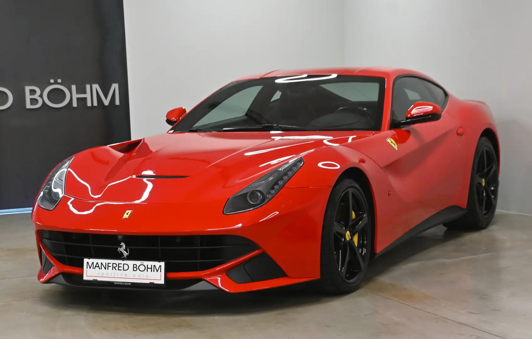 Ferrari F12 F12 Berlinetta Rot - 1