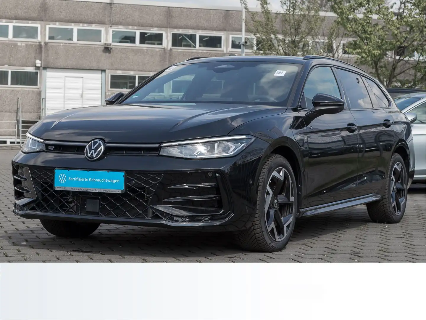 Volkswagen Passat Variant eHybrid R-LINE BLACK NP75 PANO LM Schwarz - 2