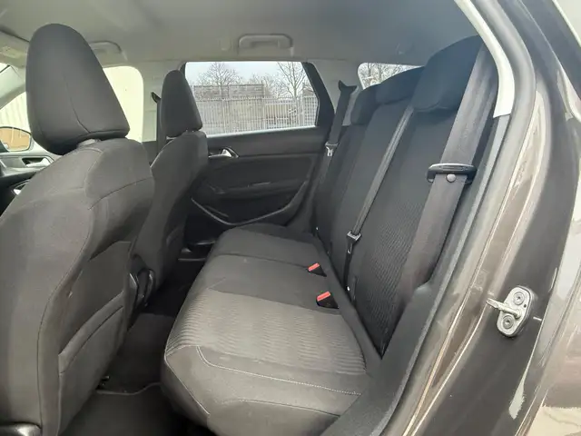 Peugeot 308 view 15