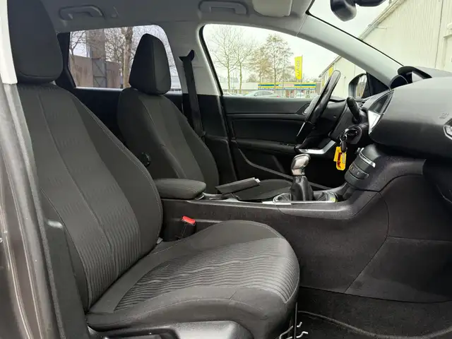 Peugeot 308 view 14
