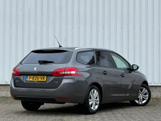 Peugeot 308 view 6