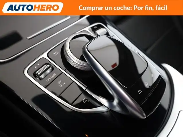 Mercedes-Benz C-Class view 27