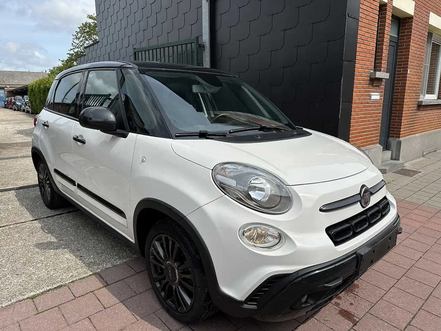 Fiat 500L CITY CROSS 1.4 I MET 104DKM HANDELAARS & EXPORT Biały - 2